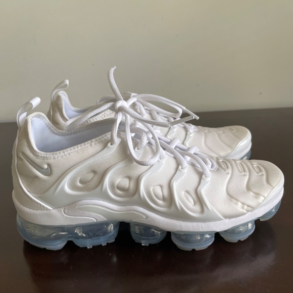 Men’s Nike Air VaporMax Plus Size 8 White - Picture 2 of 7